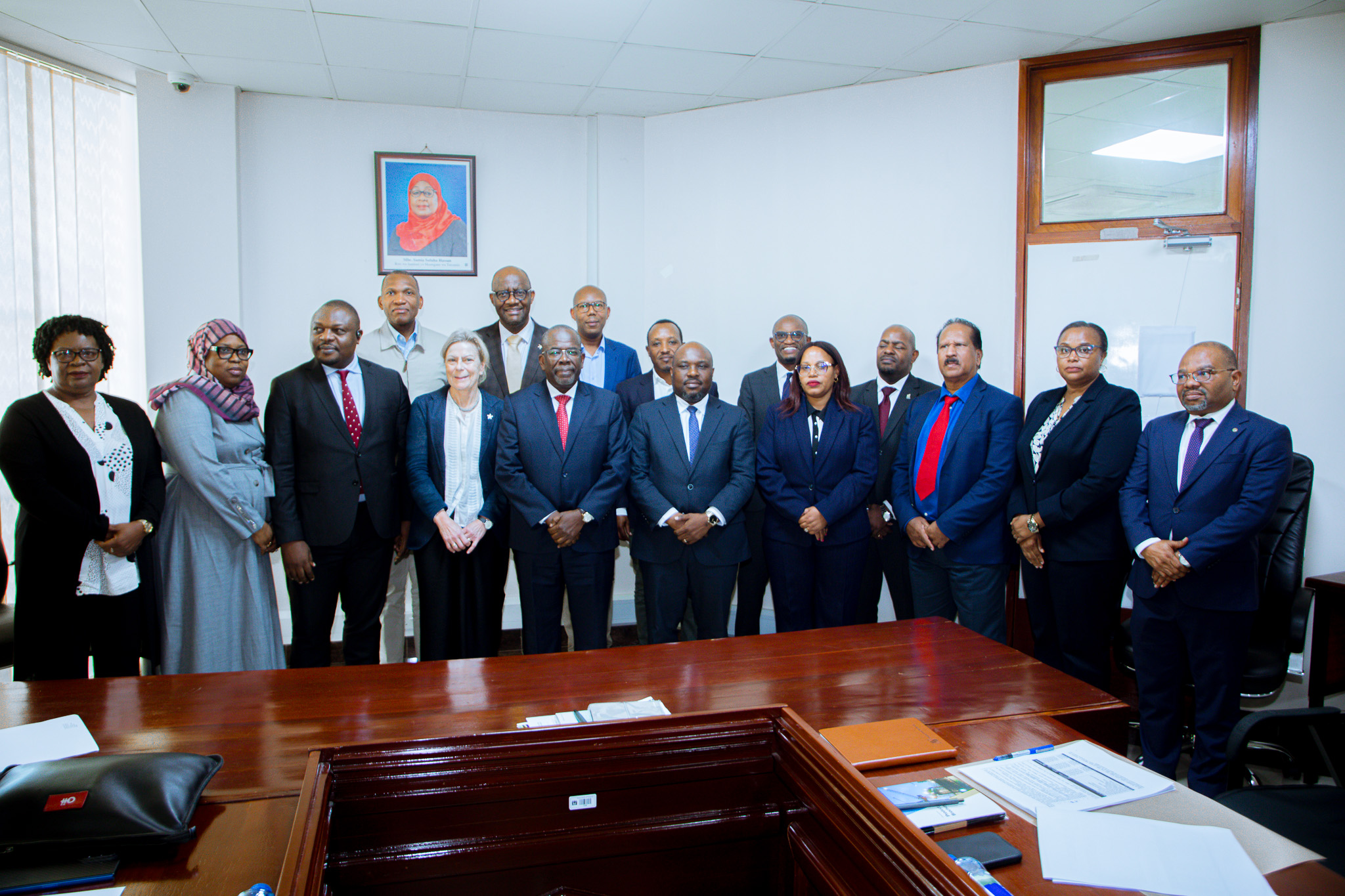 Waziri wa Fedha Mhe. Balozi Khamis Mussa Omar (Mb) ametoa rai kwa Taasisi ya Bima ya Maendeleo ya Biashara na Uwekezaji Afrika (ATIDI) kushirikiana na Tanzania hususani katika kukuza Sekta binafsi ili nchi iweze  kufikia malengo ya Dira ya Taifa 2050.